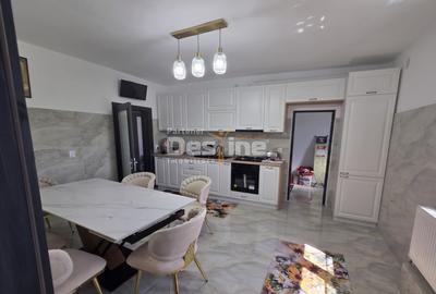 Casă cu 5 camere cu Teren 1500 Mp în Central - 10