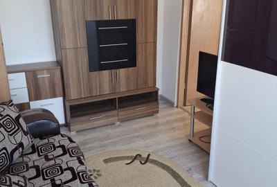 Apartament cu 2 camere semidecomandat în Central - 1