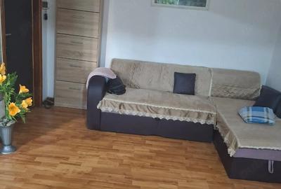 Apartament cu 2 camere decomandat în Ostroveni