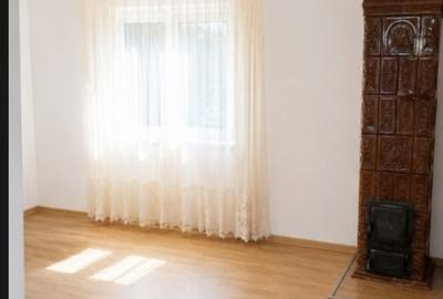 Casă cu 3 camere în Corbi