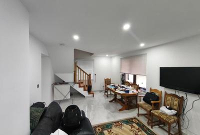 Casă individuală cu 5 camere cu Canalizare în Exterior Nord
