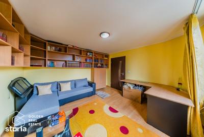 Casă cu 5 camere cu Teren 430 Mp în Central