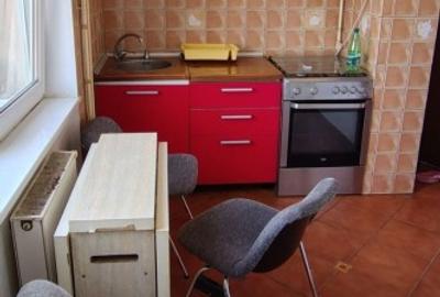 Apartament cu 2 camere decomandat în Tractorul - 3