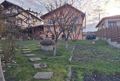 Casă individuală cu 5 camere cu Canalizare în Câmpenești - 1
