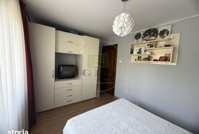 Apartament cu 3 camere semidecomandat, mobilat în Rovine