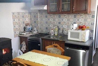 Casă cu 3 camere cu Teren 115 Mp în Central - 2