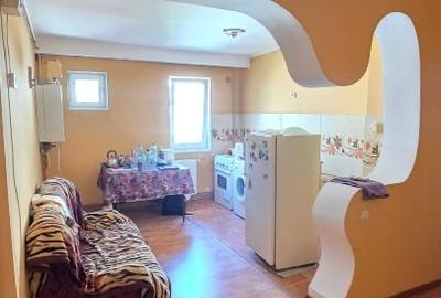 Apartament cu 2 camere decomandat, mobilat în Nord