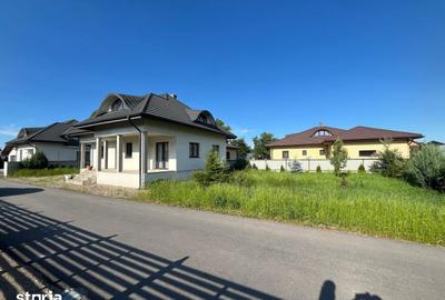 Casă cu 5 camere cu Teren 664 Mp în Central - 4