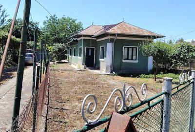 Casă cu 4 camere cu Teren 625 Mp în Central
