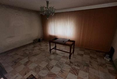 Apartament cu 4 camere decomandat în Central - 9