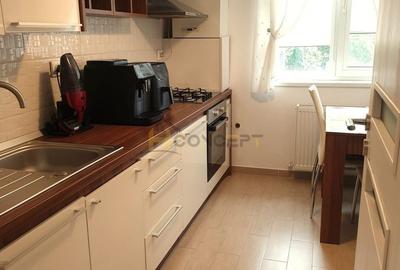 Apartament cu 2 camere decomandat, mobilat în Apărătorii Patriei
