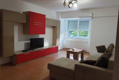 Apartament cu 2 camere decomandat în 1 Mai