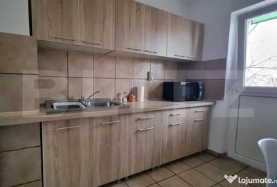Apartament cu 3 camere decomandat în Nufărul