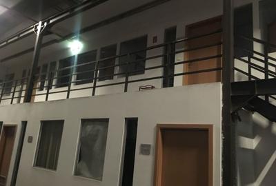 Spațiu industrial, de 2,070 mp, în Central - 2