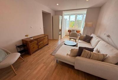 Apartament cu 3 camere semidecomandat în Cotroceni