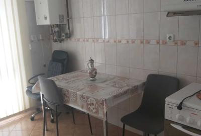 Apartament cu 2 camere decomandat în Lipovei