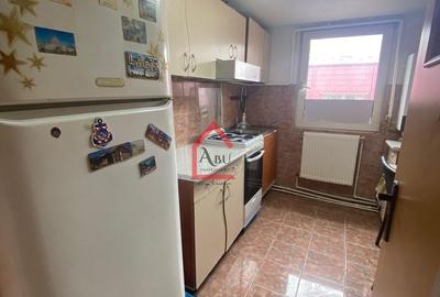 Apartament cu 2 camere decomandat în Mircea cel Bătrân