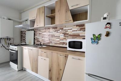 Apartament cu 2 camere decomandat în Dâmbul Rotund