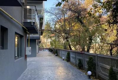 Apartament cu 2 camere decomandat în Moșilor