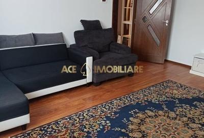 Apartament cu 3 camere decomandat, mobilat în Vitan