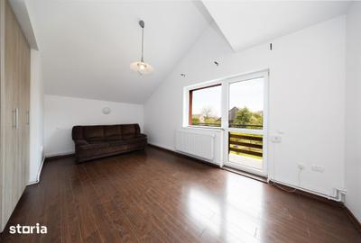 Casă cu 10 camere cu Teren 630 Mp în Bunloc