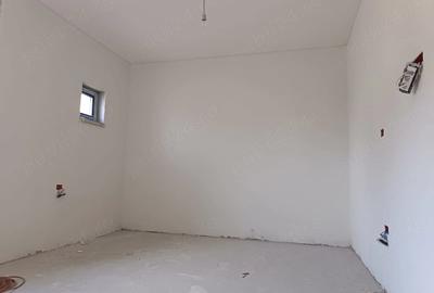 Casă cu Teren 344 Mp în Fântânele