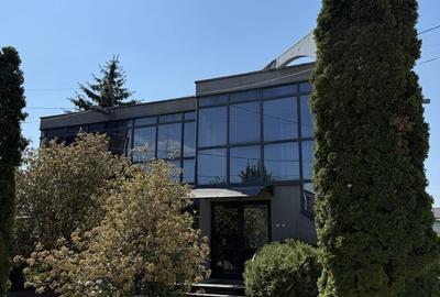 Spațiu comercial, de 350 mp, în Central - 1
