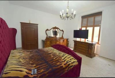 Casă cu 4 camere cu Teren 400 Mp în Fratelia