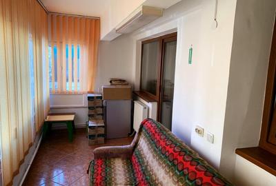 Apartament cu 3 camere decomandat în Sud-Vest - 2