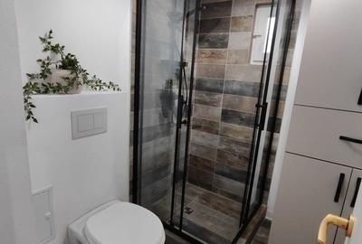 Apartament cu 2 camere decomandat în Exterior Vest
