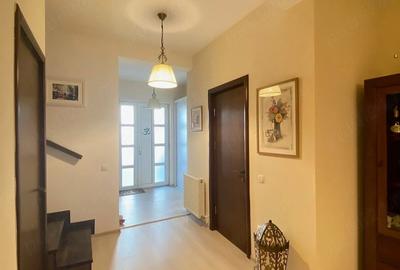 Casă cu Teren 300 Mp în Golești (Ștefănești)