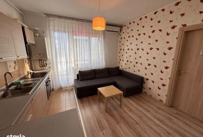 Apartament cu 3 camere semidecomandat în Rahova