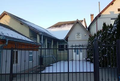 Casă cu 4 camere în Central - 4