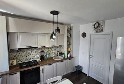 Apartament cu 2 camere decomandat în Democrației