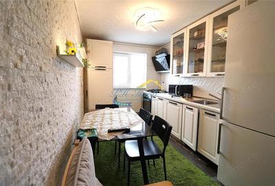 Apartament cu 4 camere decomandat în Turnătorie - 6