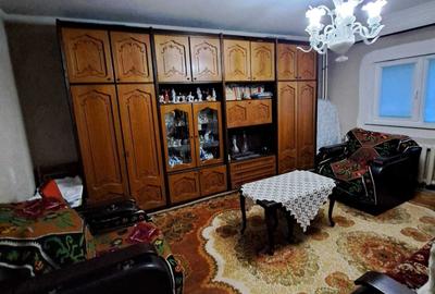 Apartament cu 2 camere decomandat în Rahova