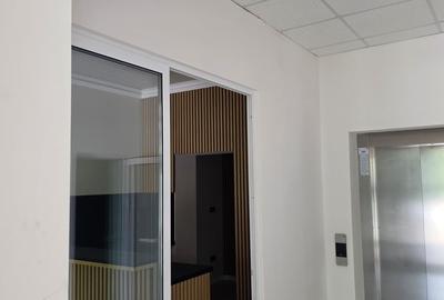 Spațiu comercial, de 22 mp, în Central - 1