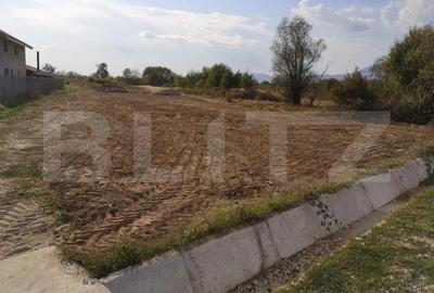 Teren Construcții intravilan de 2670 mp, în Nord-Vest