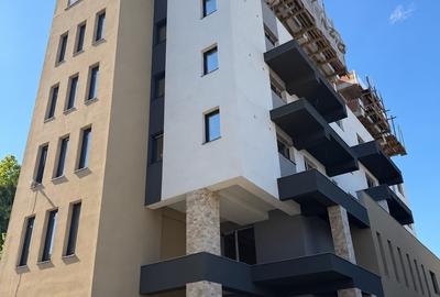 Apartament cu 3 camere decomandat în P-ța Unirii