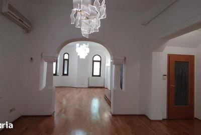Casă cu 9 camere cu Teren 150 Mp în Iancului