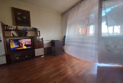 Apartament cu 2 camere decomandat în Rahova - 2