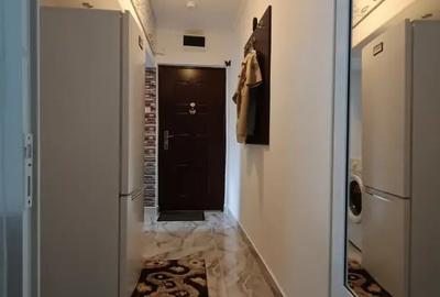 Apartament cu 2 camere semidecomandat în Micro 6