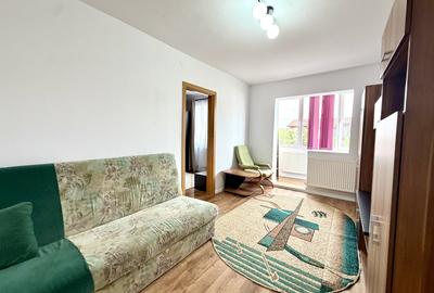 Apartament cu 2 camere semidecomandat, mobilat în Complex Studențesc