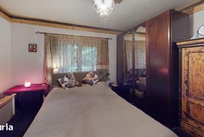 Casă cu 6 camere cu Teren 2000 Mp în Central