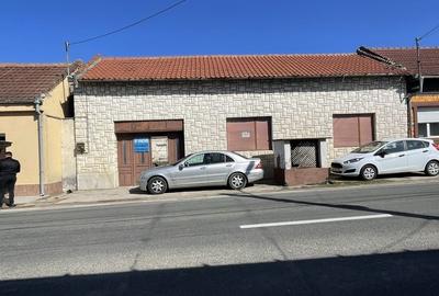 Casă cu 4 camere în Central