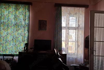 Apartament cu 3 camere decomandat în P-ța Unirii - 3