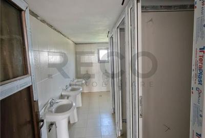 Spațiu comercial, de 470 mp, în Remetea - 2