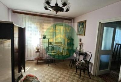Apartament cu 2 camere nedecomandat în Roman