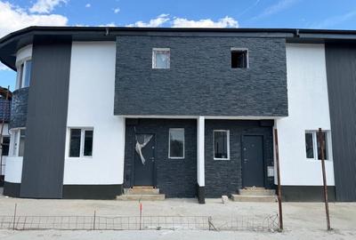 Casă cu 4 camere în Berceni