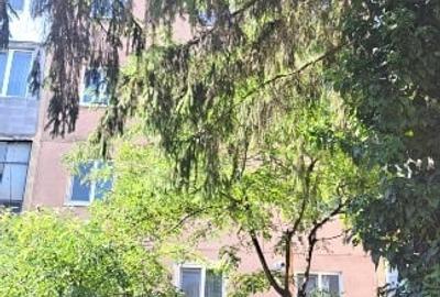 Apartament cu 2 camere semidecomandat, mobilat în Central